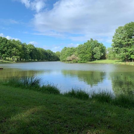 Camping Les Petites Minaudieres Saint-Sauveur (Vienne) Exterior foto