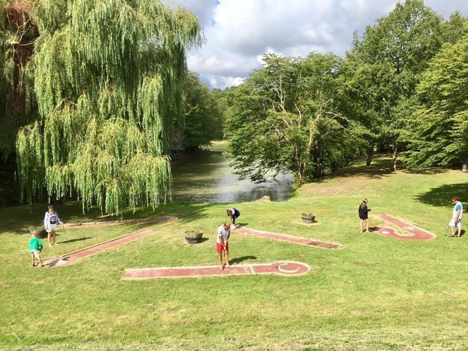 Camping Les Petites Minaudieres Saint-Sauveur (Vienne) Exterior foto