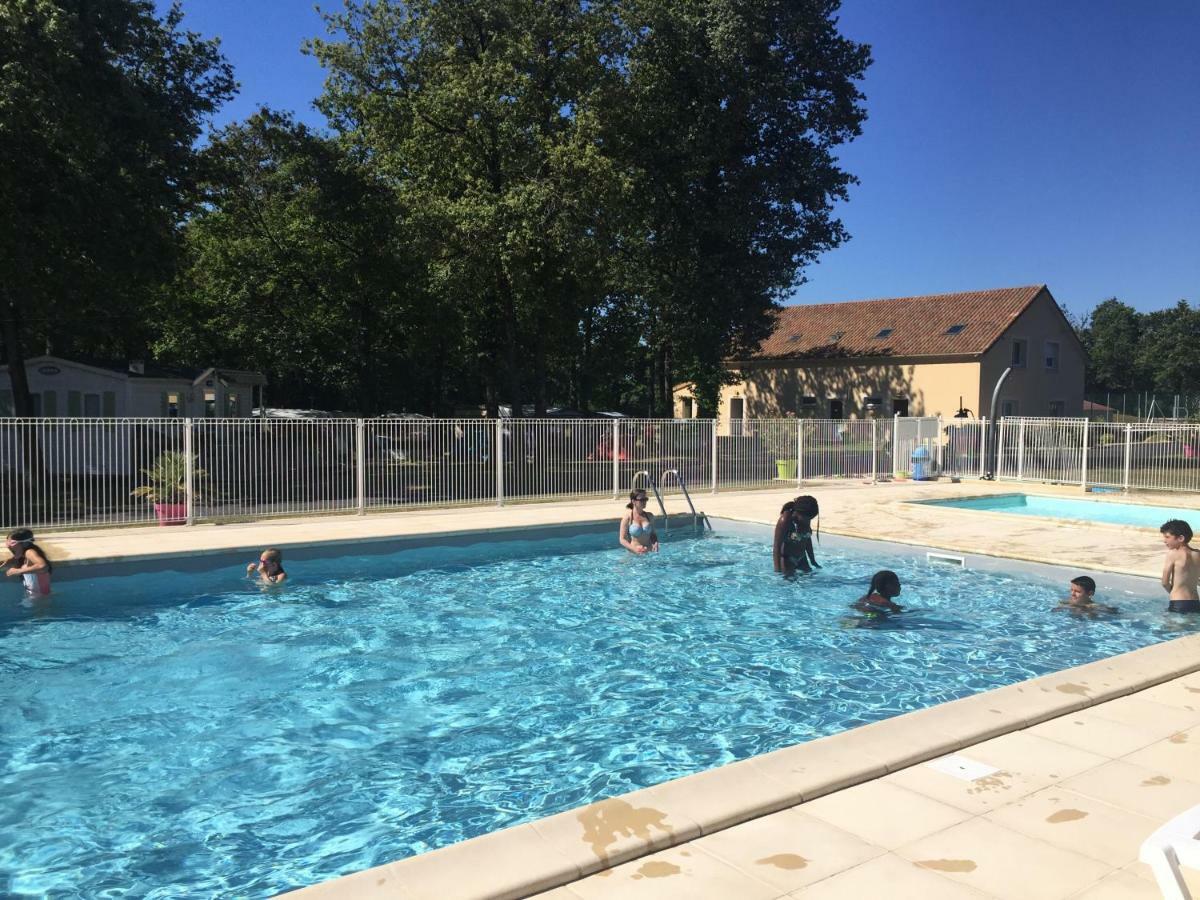 Camping Les Petites Minaudieres Saint-Sauveur (Vienne) Exterior foto