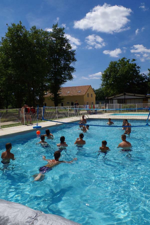 Camping Les Petites Minaudieres Saint-Sauveur (Vienne) Exterior foto